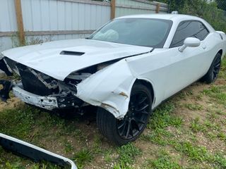 2016 Dodge Challenger SXT Plus - Exterior Front Left Corner Image